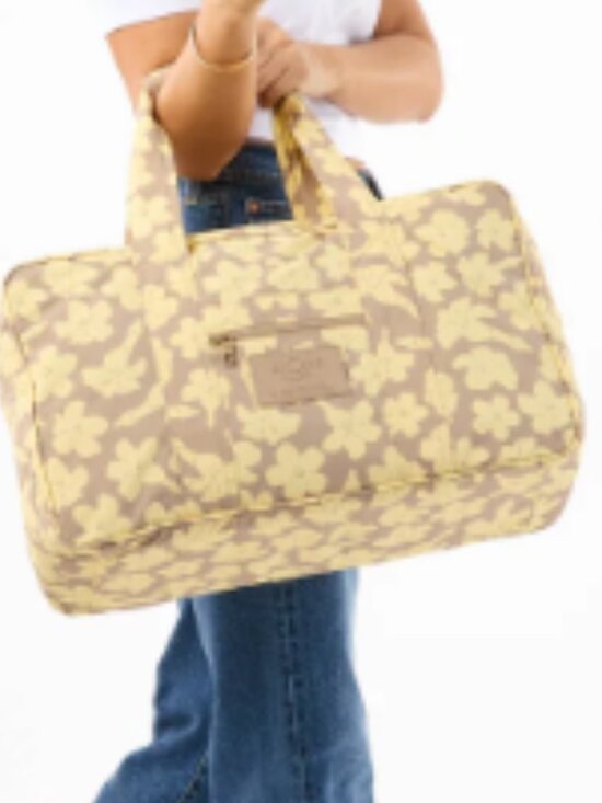 ALOHA Collection Handbags - Aloha Collection Keep IT LIGHT WEEKENDER Puakenikeni Bud NWT